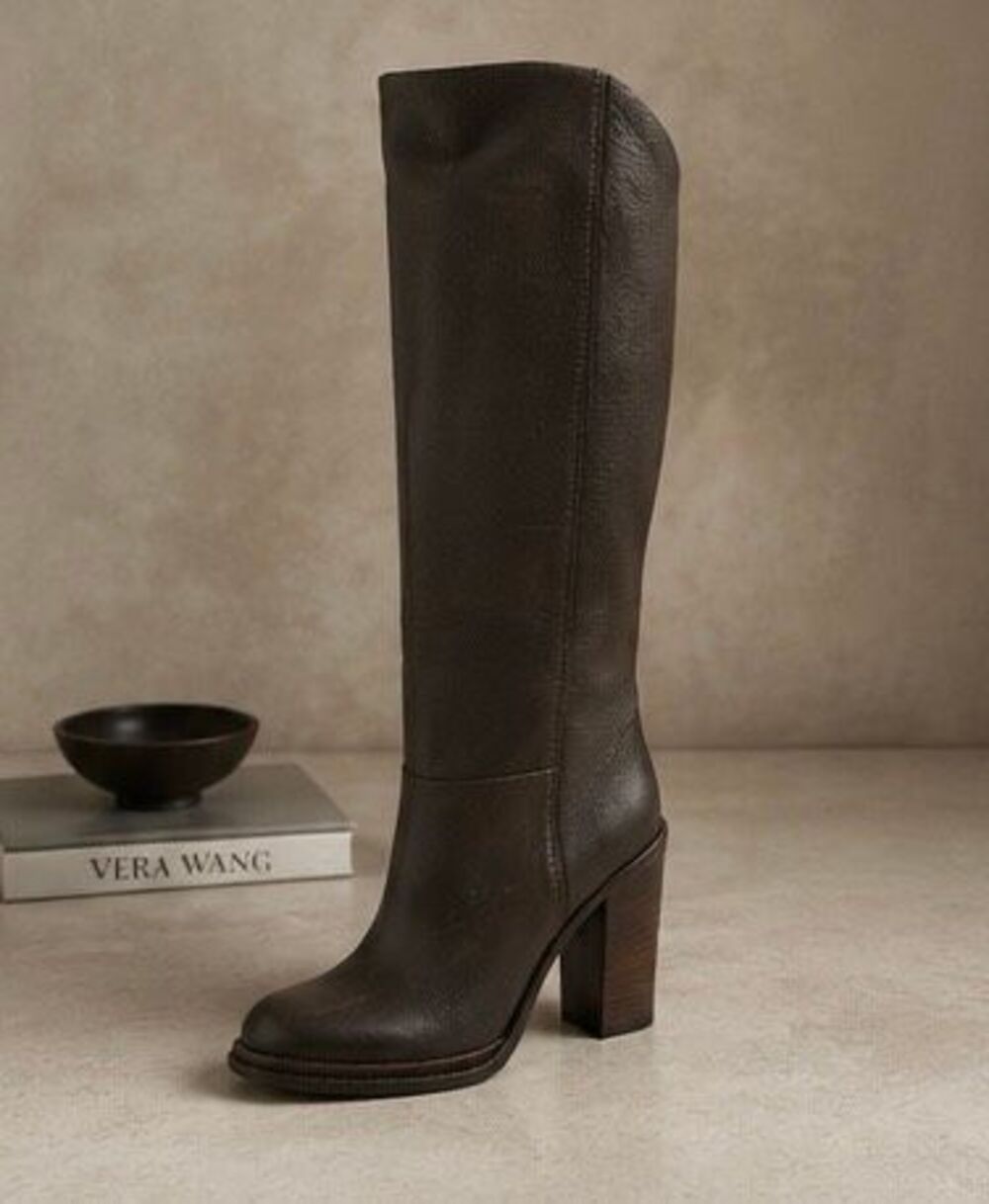Vera Wang Kai Knee High Boots 9 Brown Italian Leather Block Heel Made Italy